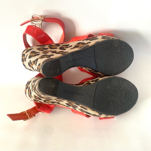 Red Dragonfly Platform Wedge Animal Print Red Heeled Sandals 7 Womens Shoes - Picture 16 of 16